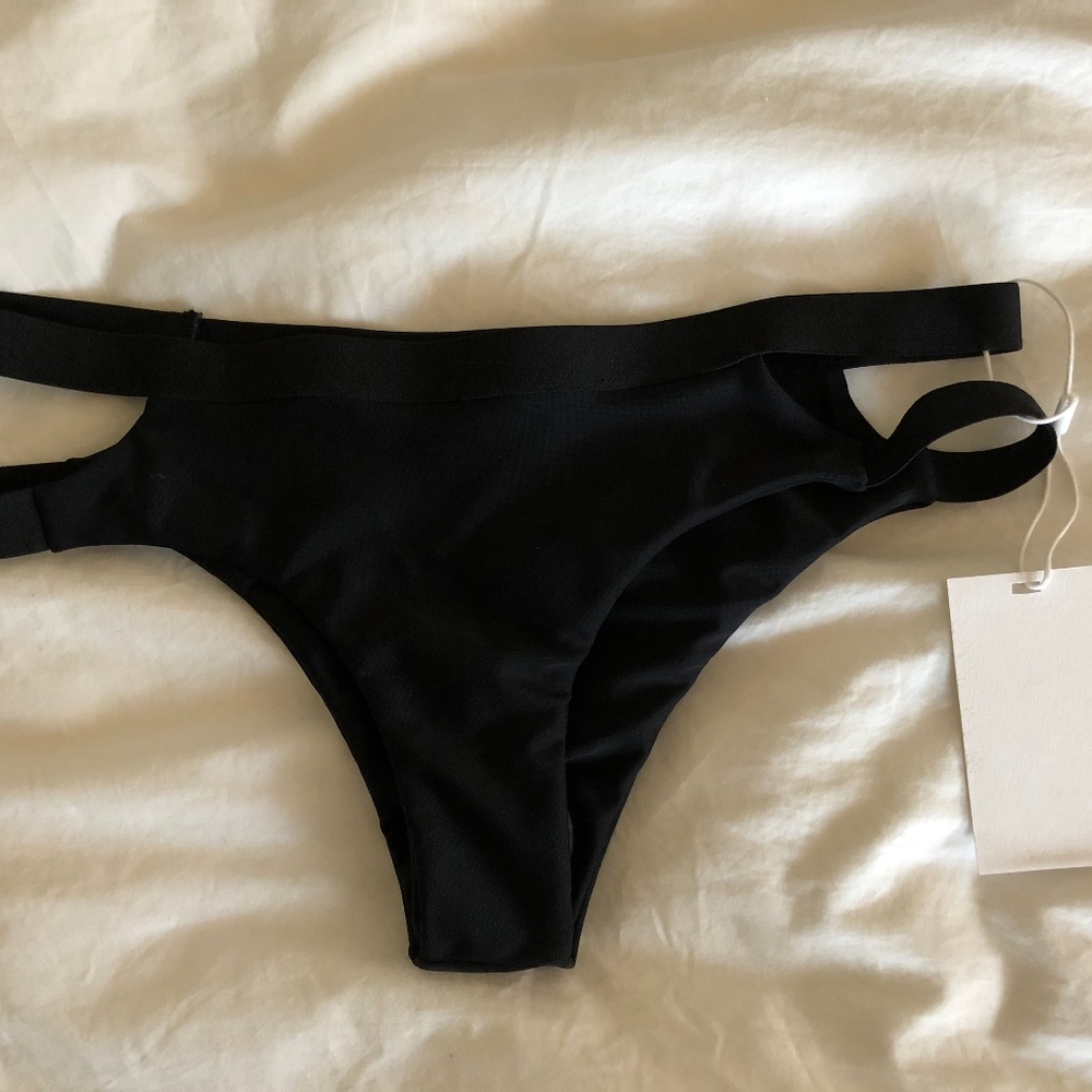 Mikoh PUKA PUKA BOTTOM